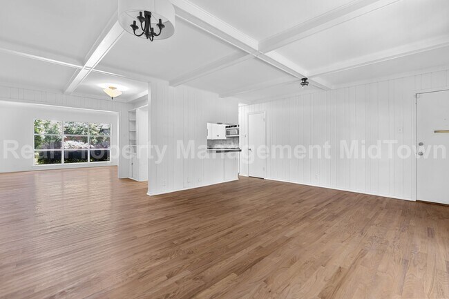 Foto del edificio - Live Elevated in the Heart of Viridian – S...