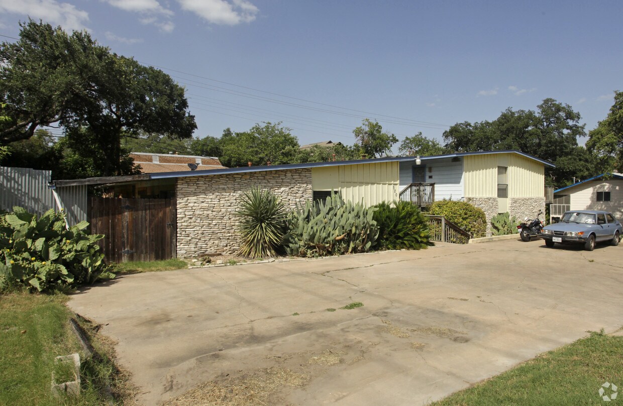 Primary Photo - 520 Lightsey Rd