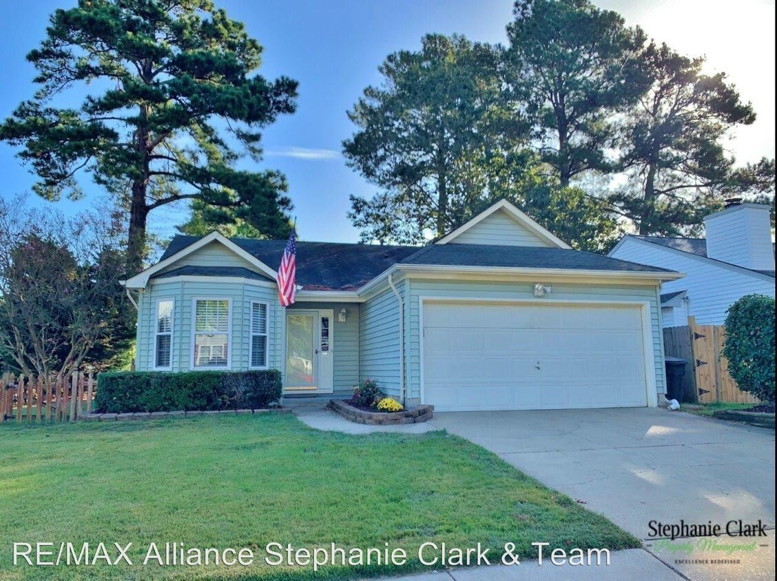 Primary Photo - 3 br, 2 bath House - 1348 Beacons Reach Drive