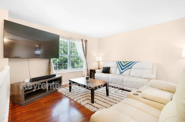 Foto del edificio - 2714 Cherry Brook Dr