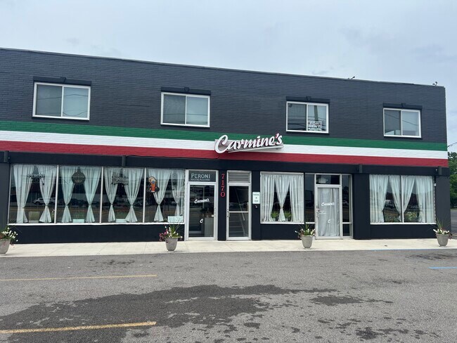 Foto del edificio - 7170 Transit Rd