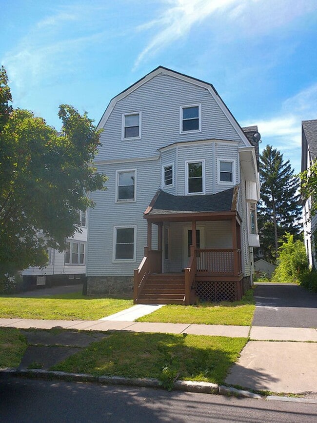 Building Photo - 204 Harvard Pl