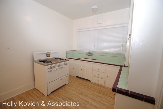 Building Photo - 2 br, 1 bath House - 378 Redondo Ave. Unit A