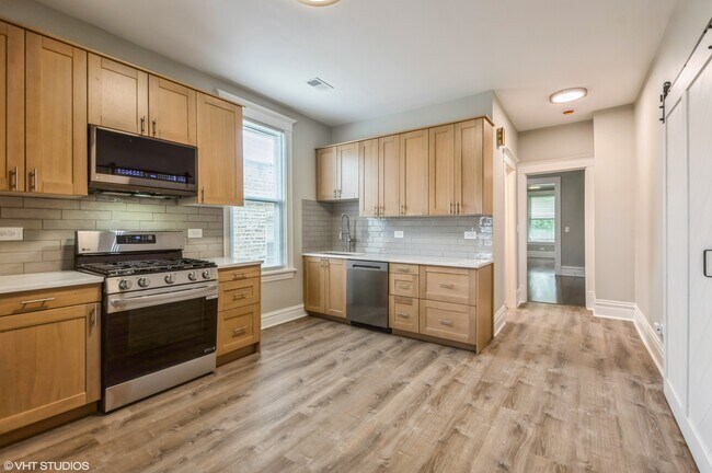 Foto del edificio - 3821 N Whipple St