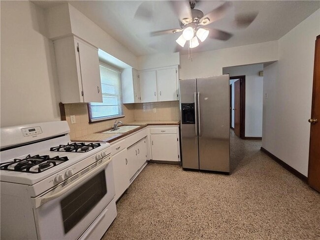 Building Photo - 720 Oaklawn Dr