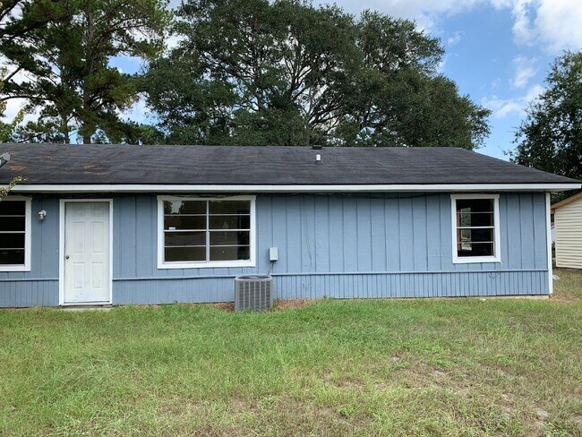 Foto del edificio - Duplex for Rent