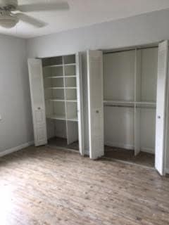 Armarios grandes en el dormitorio - 1271 NW 13th St