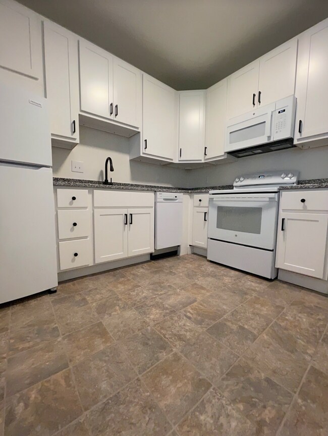 Foto del edificio - 2332 Beechmont Ave