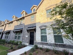 Building Photo - 309 Blackthorne Dr