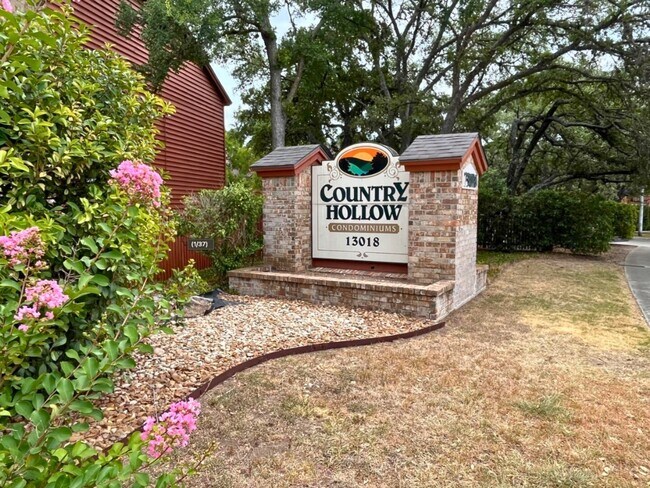 Foto del edificio - Move-In Special.  ½ off the first full month's rent with a 12 month lease