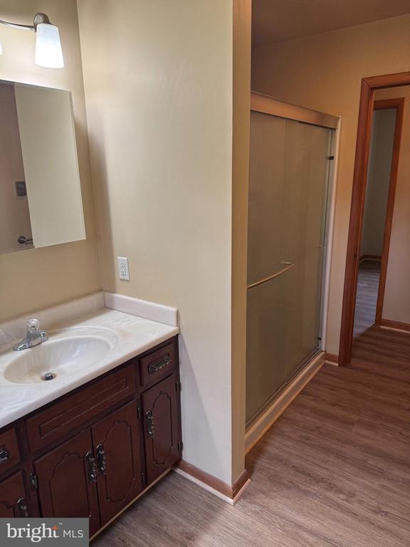 Building Photo - 60 Edgelea Dr