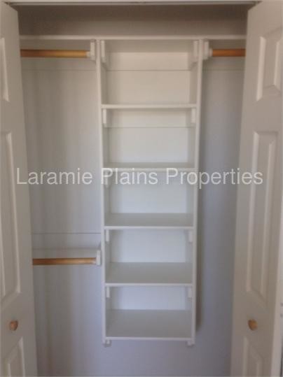 Building Photo - Clean Spacious Fully Loaded 1 Bedroom