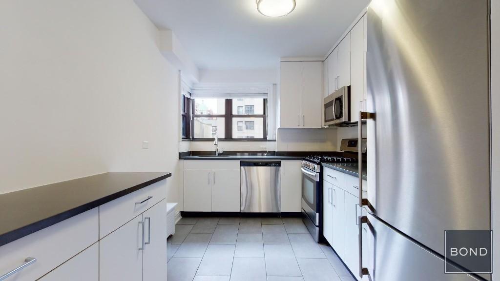 Foto principal - 400 E 89th St