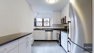 Building Photo - 400 E 89th St