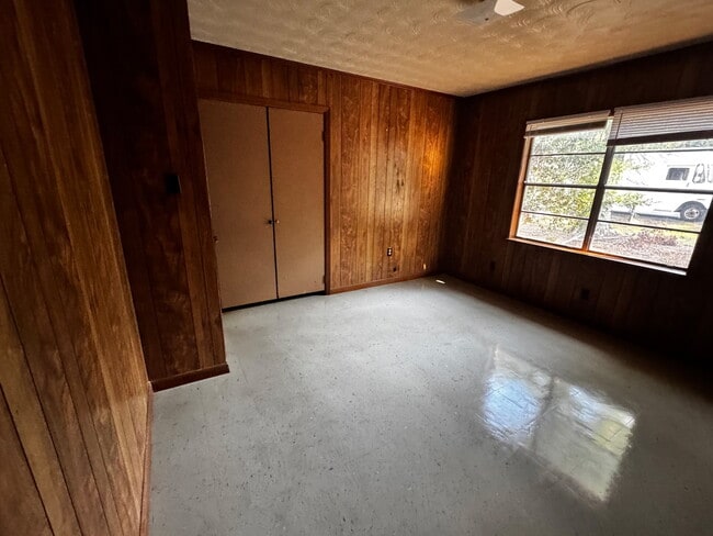 Building Photo - 2607 W 25th Ave