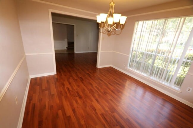 Building Photo - 6907 Dartford Ct