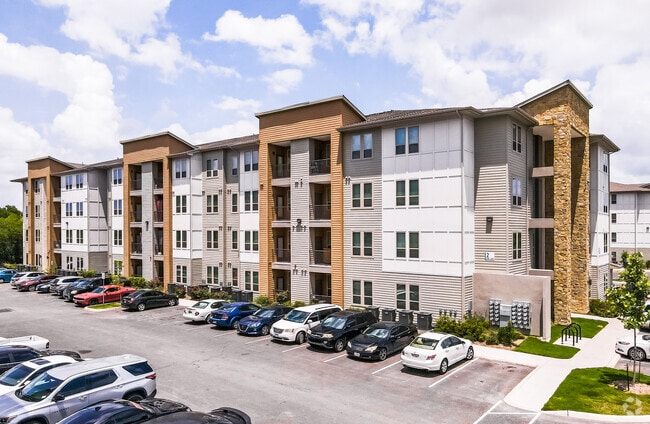 Building Photo - The Stella