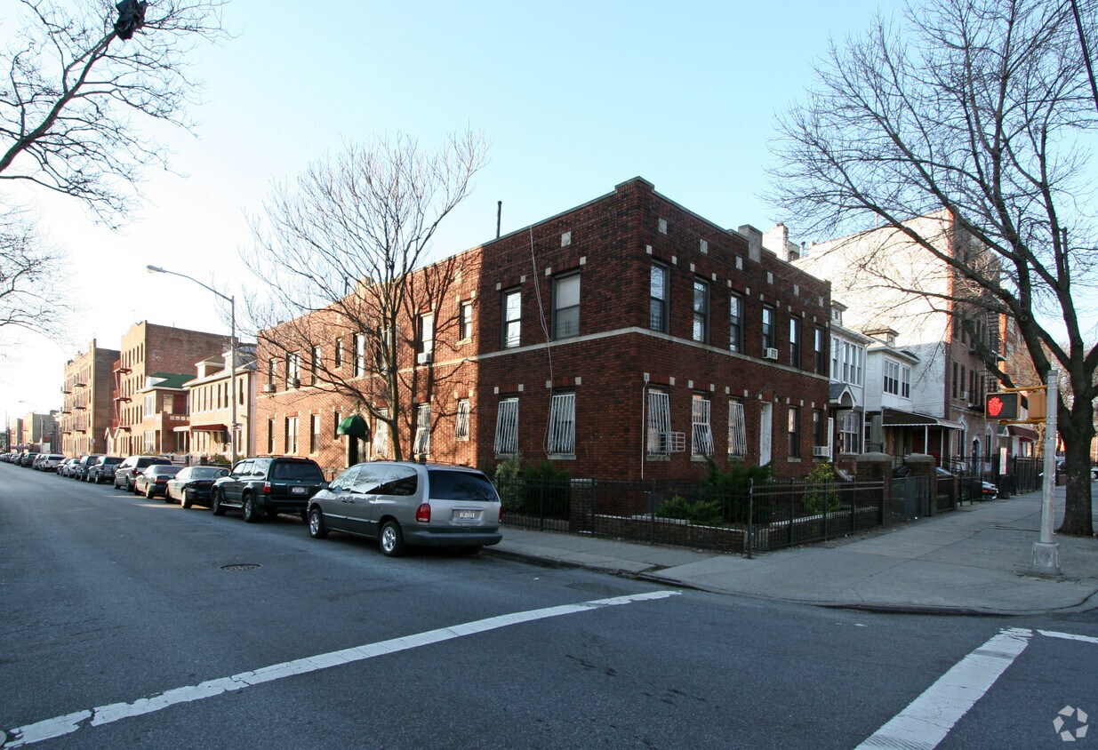 Building Photo - 720 Linden Blvd