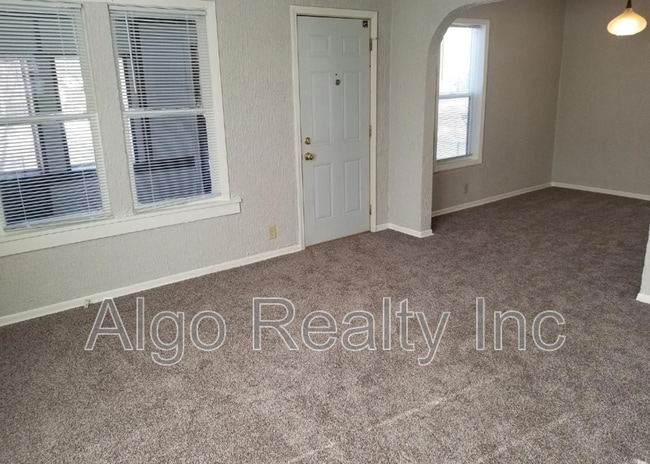 Foto del edificio - 4818 Fremont Ave N