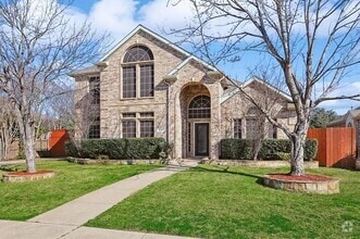 Building Photo - 820 Hunters Glen