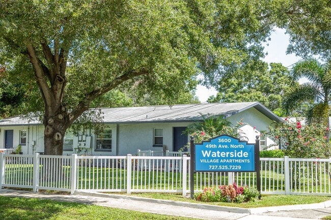 Orilla del agua - Waterside Village