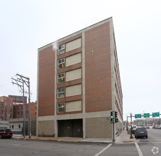 Building Photo - Wabasha Hi-Rise