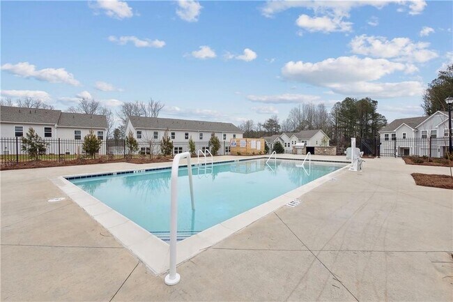 Building Photo - 211 Cypress Ln