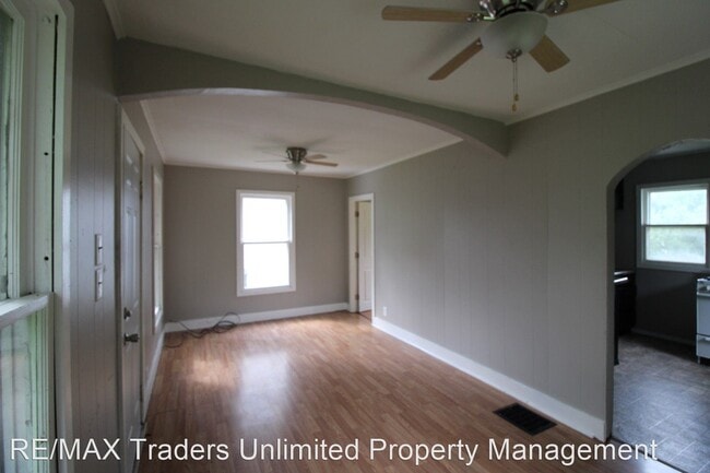 Building Photo - 1 br, 1 bath House - 916 Springfield Rd.