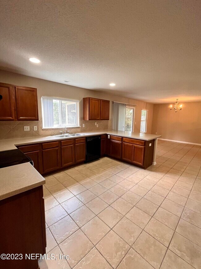 Building Photo - 86339 Cartesian Pointe Dr