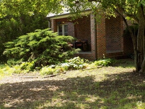 Building Photo - 2808 Winthrop Rd