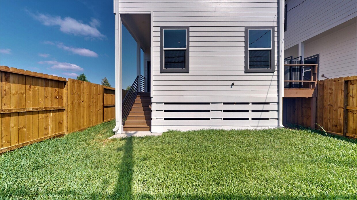 Building Photo - 12244 Kirkgard Dr