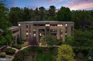 Building Photo - 405 Christopher Ave
