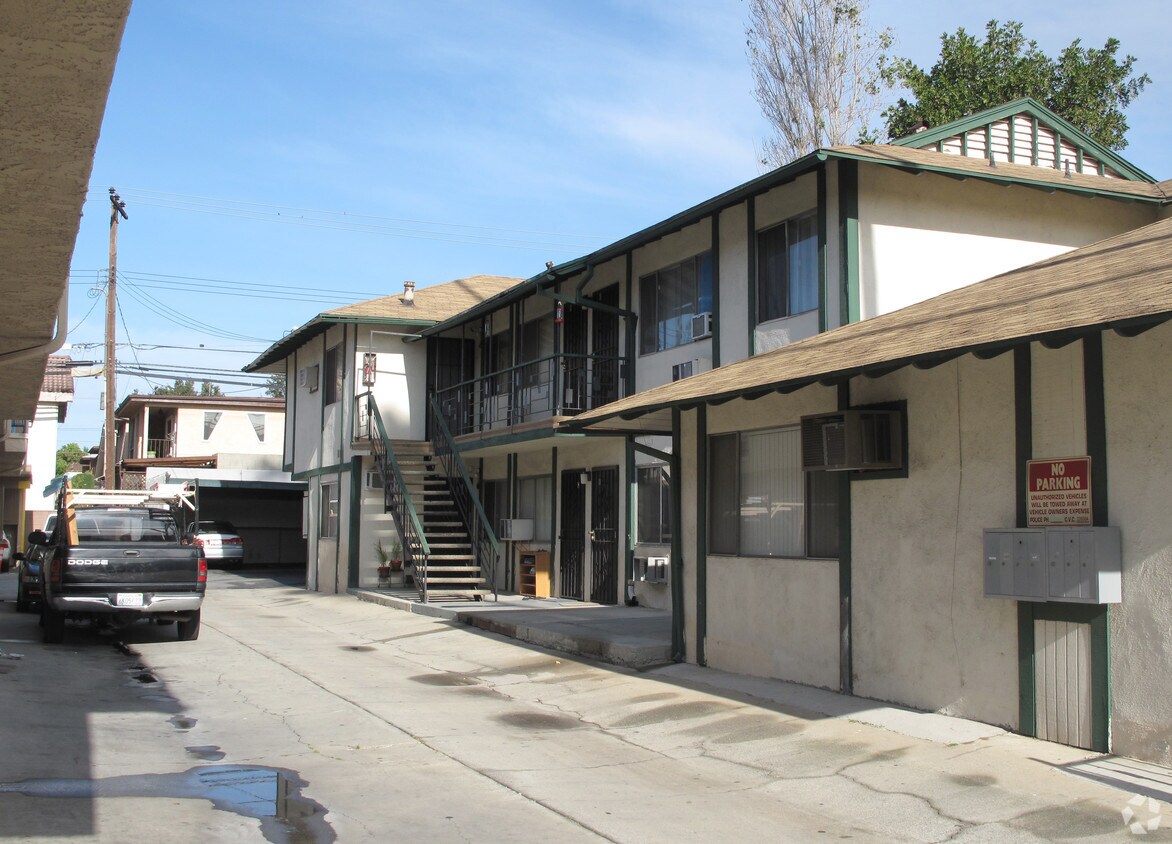 Foto del edificio - 421 Marguerita Ave