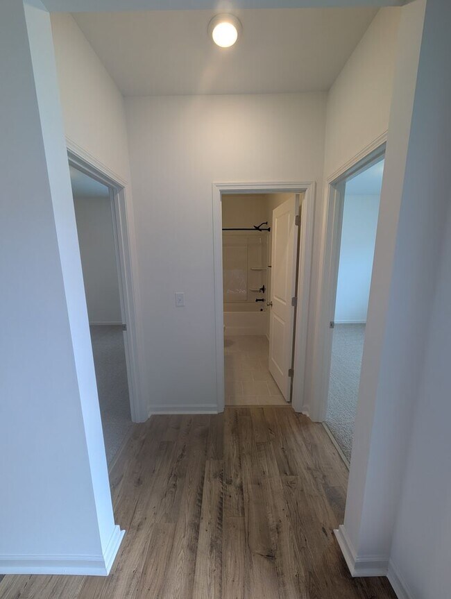 Building Photo - BRAND NEW 3 Bedroom Home - Stonebridge Fai...