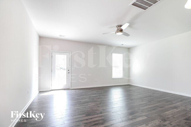Foto del edificio - 1205 Mission Hill Ln