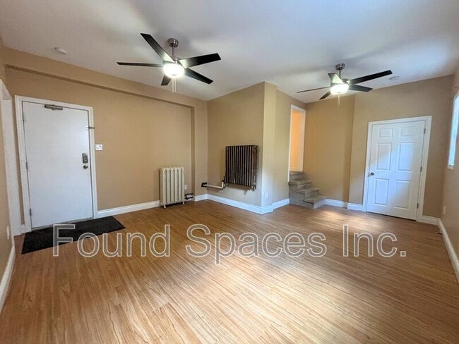 Building Photo - 221 Ahrens St W