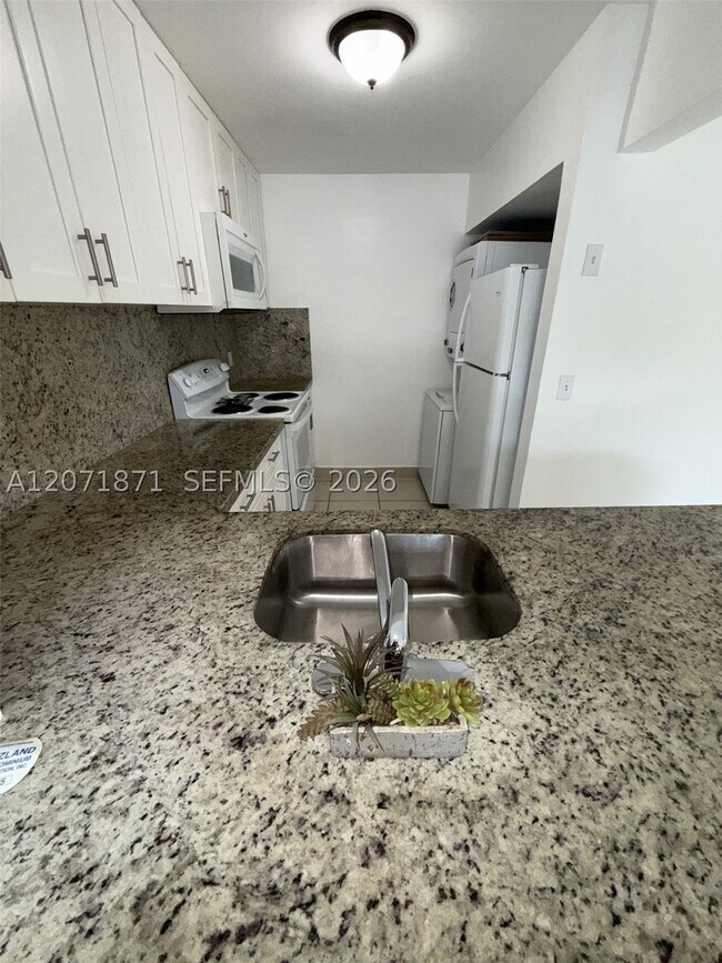 Foto del edificio - 15324 SW 72nd St