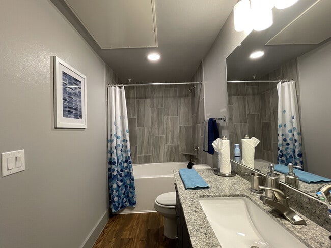 Building Photo - Bammel