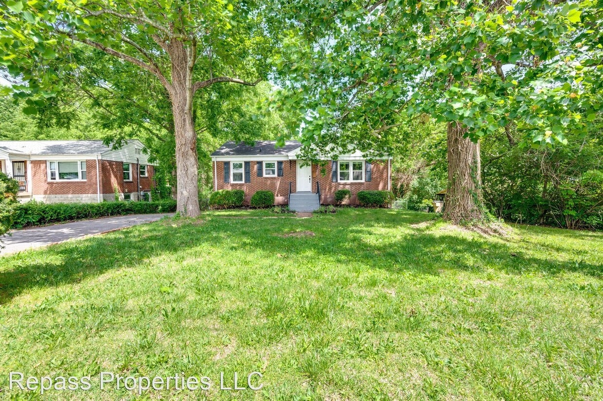 4 br, 2 bath House 2820 Saint Edwards Drive House Rental in