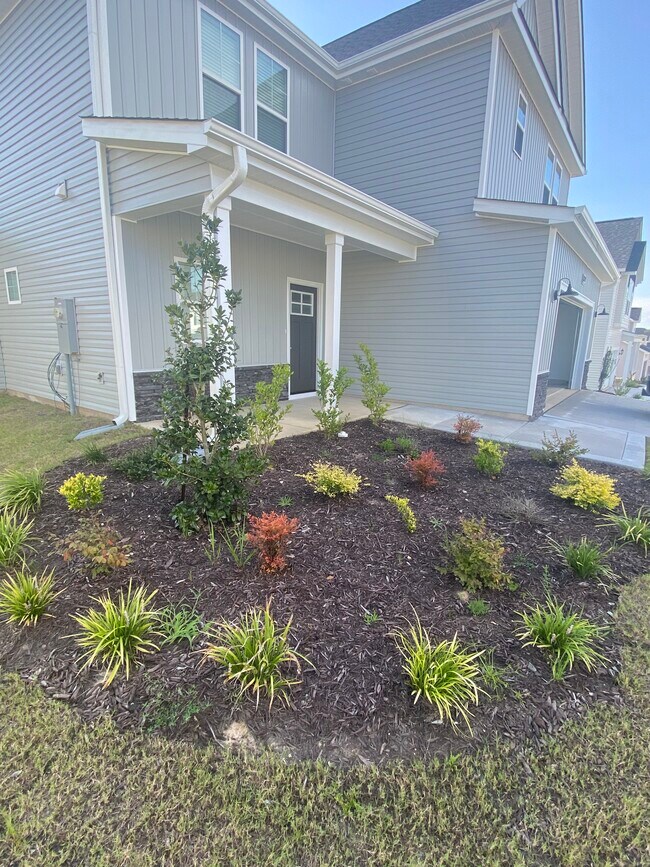 Foto del edificio - 3862 Blackhills Rd