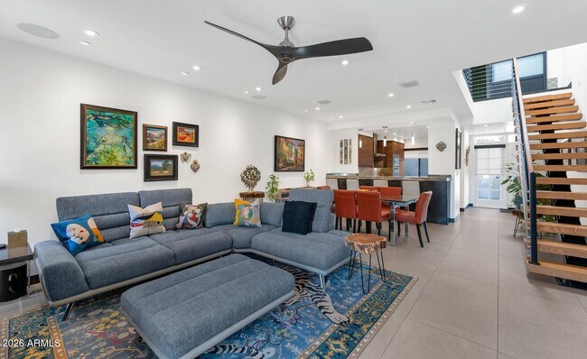 Foto del edificio - 3057 E Rose Ln