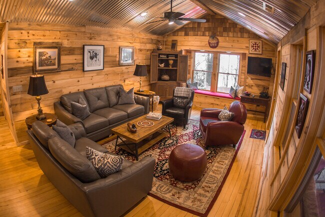 Foto del edificio - 277 Lynn Cove Rd