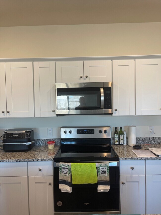 Foto del edificio - 14878 Calderon Dr