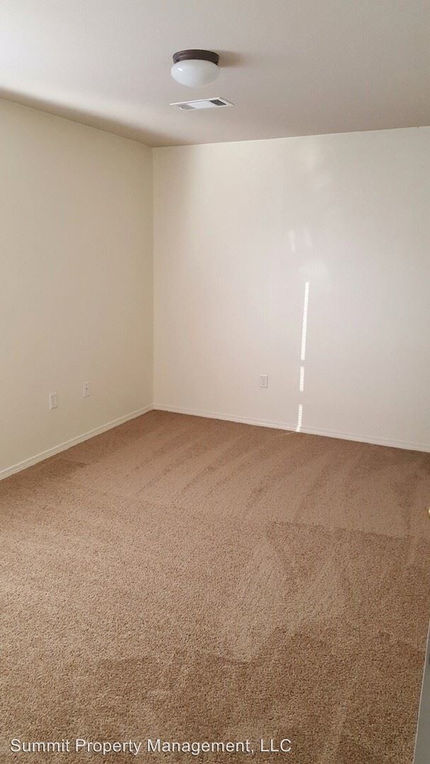 Foto del edificio - 3241 Singletree Ave