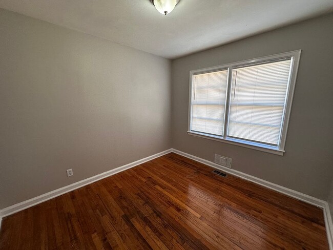 Foto del edificio - 3 bed 1 bath property in Decatur!!