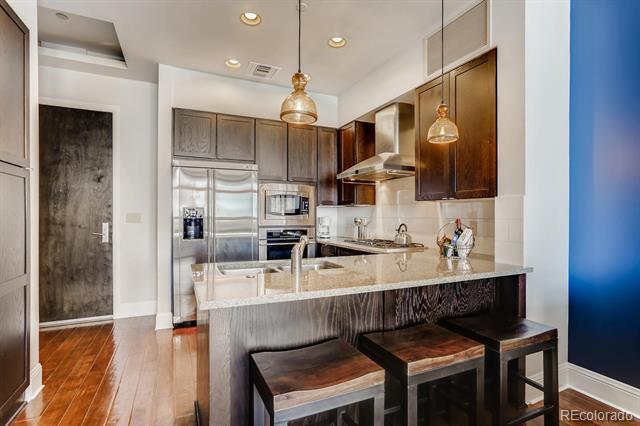 Foto del edificio - 5455 Landmark Pl