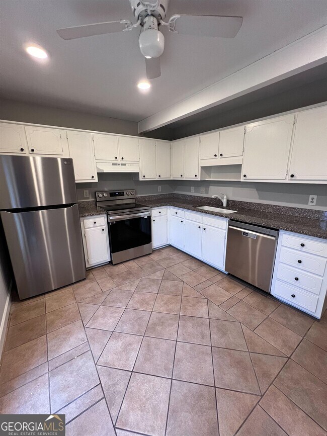 Foto del edificio - 165 Wrenwood Ln