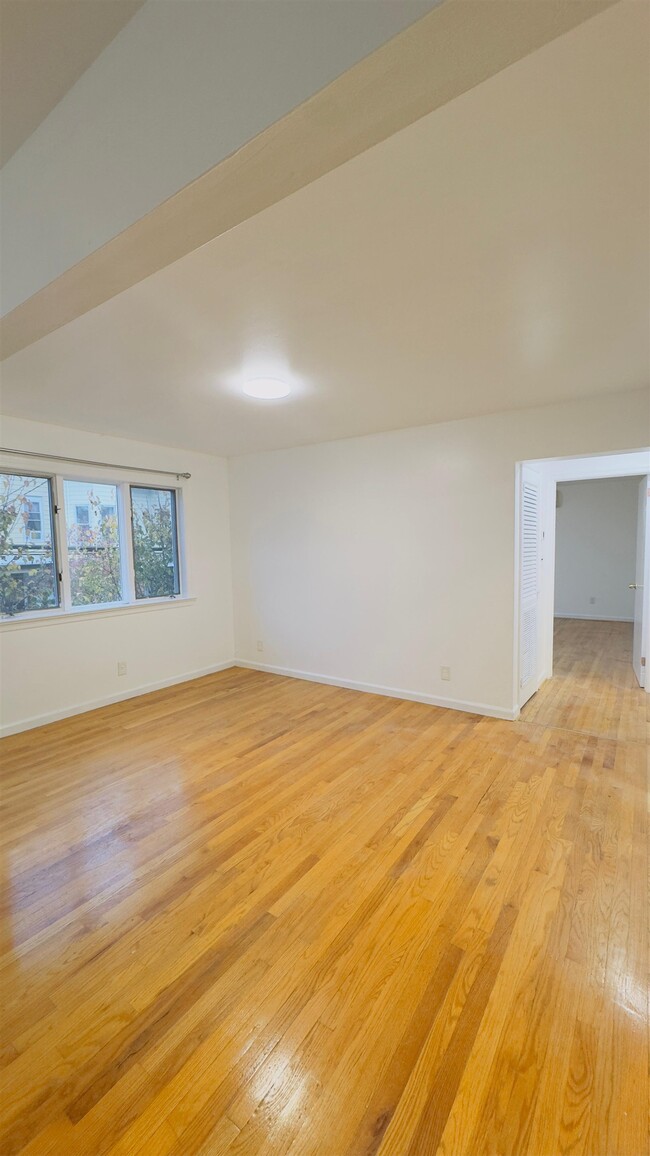 Building Photo - 1516 John F. Kennedy Blvd