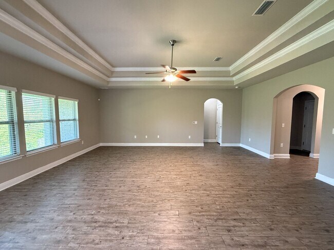 Foto del edificio - Spacious 4 bedroom 2.5 bath Home for Rent ...