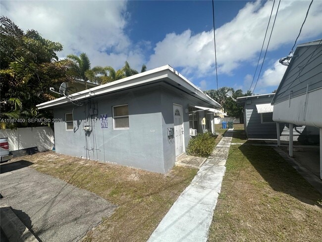 Foto del edificio - 1271 NE 32nd St